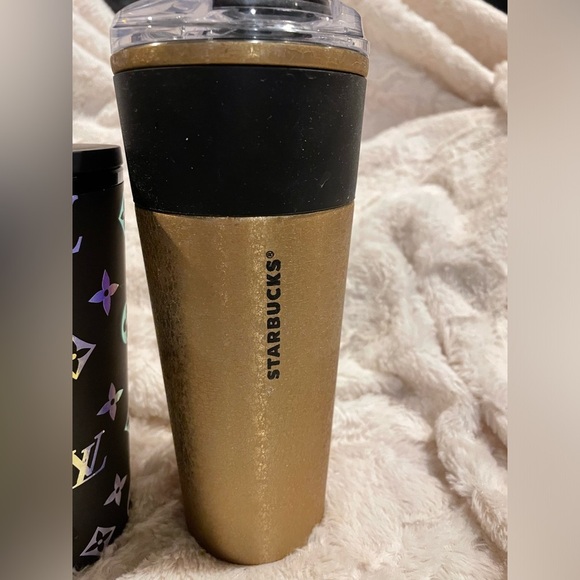 Starbucks set of Starbucks coffee cups - Picture 3 of 4